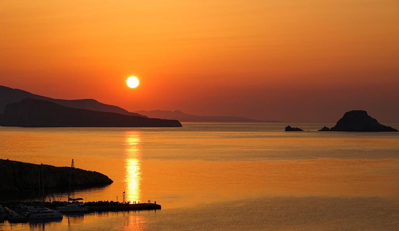Sirocos Karavostasis (Folegandros) Exterior foto